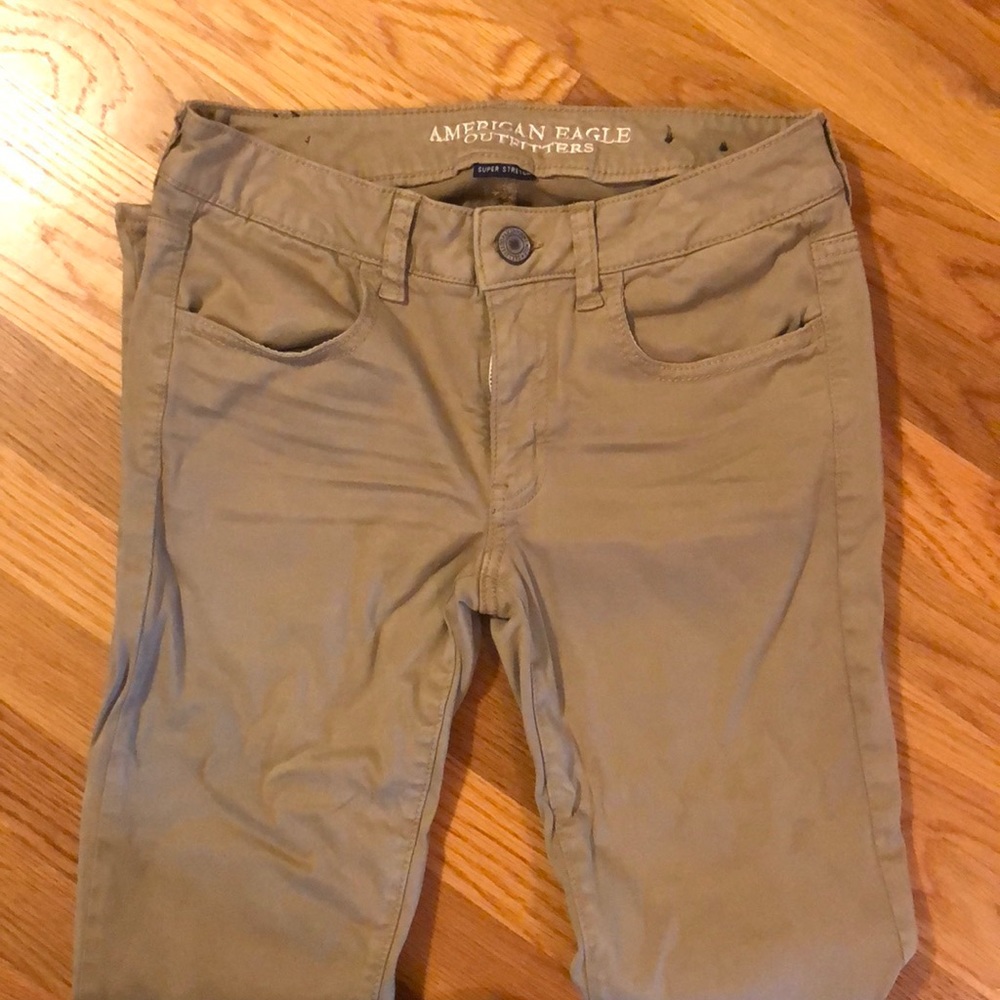 American eagle khaki pants